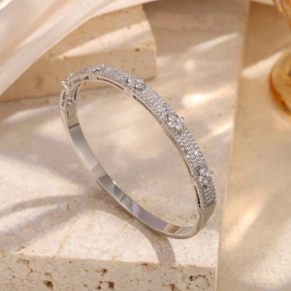 Luxury CZ Four-Leaf Flower Open Bracelet